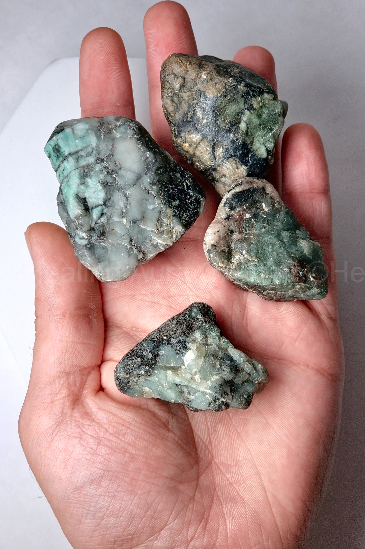 Emerald Raw Stone 30-50g