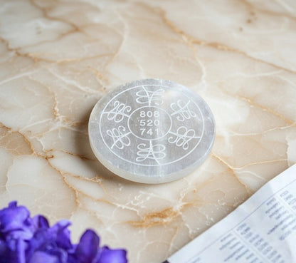 Selenite Charging Plate with carving (3 inch)