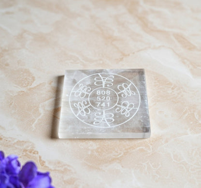 Selenite Charging Plate with carving (3 inch)