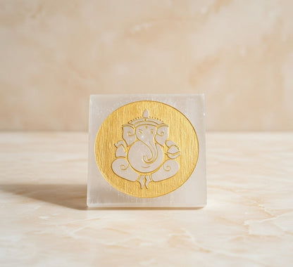 Selenite Charging Plate with carving (3 inch)