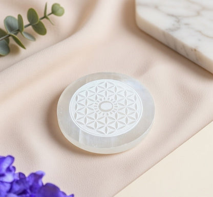 Selenite Charging Plate with carving (3 inch)