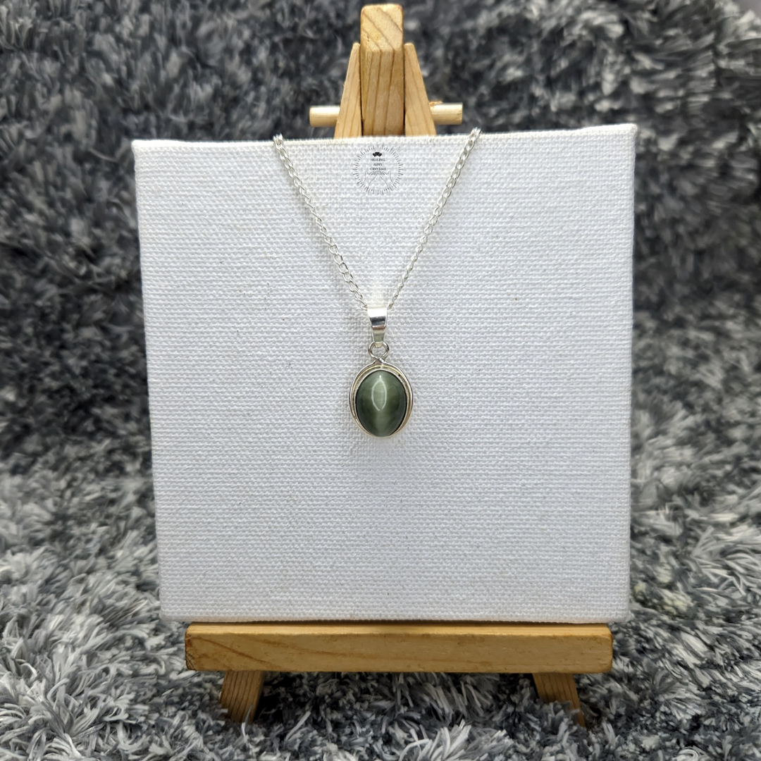 Cat's Eye/ Lehsunia Pendant in Pure SIlver with certificate