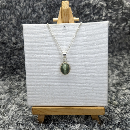 Cat's Eye/ Lehsunia Pendant in Pure SIlver with certificate
