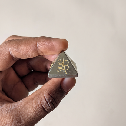 Lakshmi Shree Yantra & Zibu Symbol Pyramid – 1 Inch