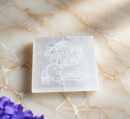 Selenite Charging Plate with carving (3 inch)