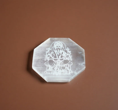 Selenite Charging Plate with carving (3 inch)