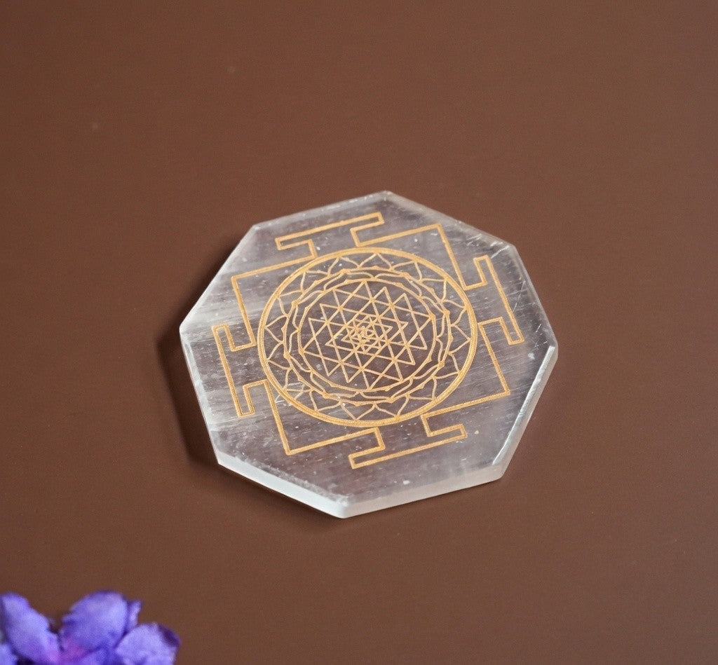 Selenite Charging Plate with carving (3 inch)
