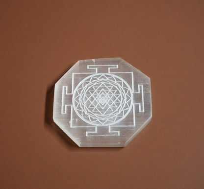 Selenite Charging Plate with carving (3 inch)