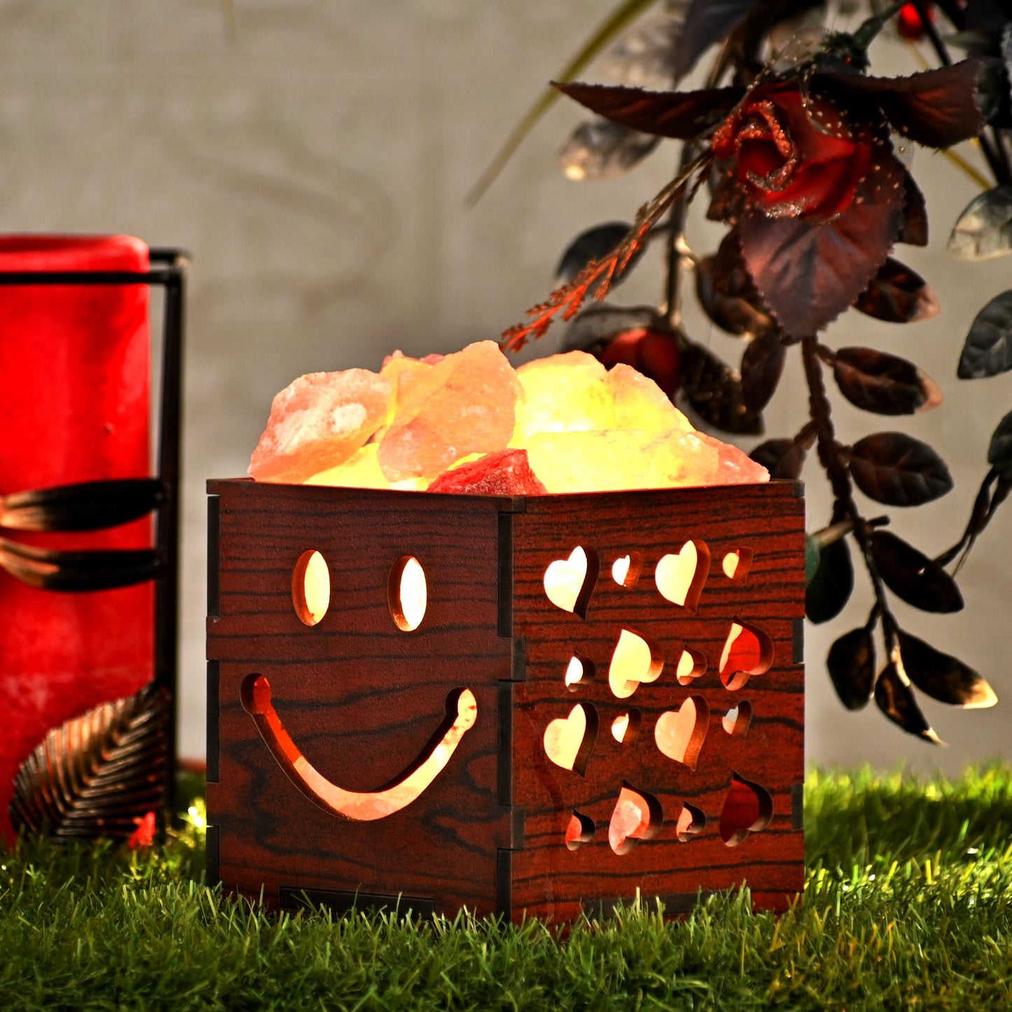 Smiley Heart Himalayan Rock Salt Wooden Basket Lamp – Cute Heart Salt Lamp